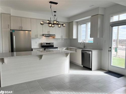 Upper-59 Suzuki Street, Barrie, ON - Indoor Photo Showing Kitchen With Upgraded Kitchen