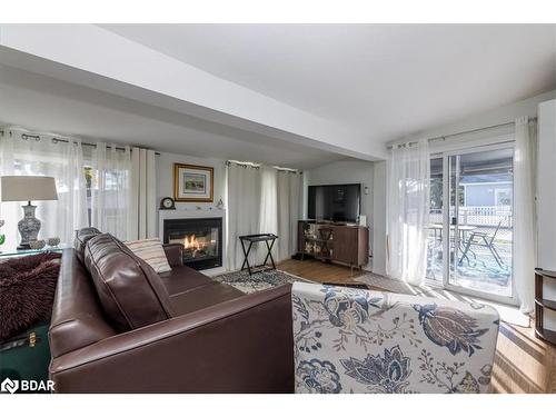 3 Green Glade Court, Innisfil, ON - Indoor Photo Showing Living Room With Fireplace