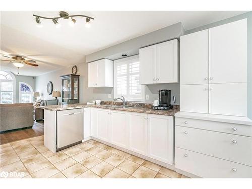 187 Sproule Drive, Barrie, ON - Indoor Photo Showing Kitchen With Double Sink