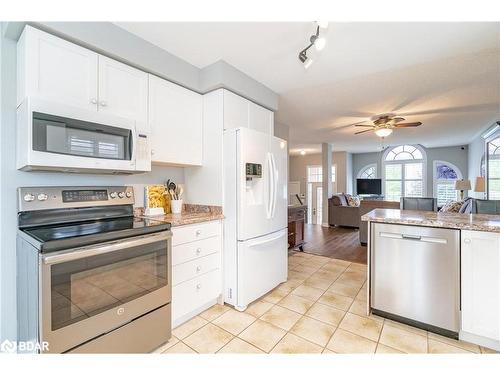 187 Sproule Drive, Barrie, ON - Indoor Photo Showing Kitchen