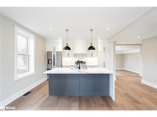 9 Bertram Drive, Elmvale, ON - Indoor Photo Showing Kitchen With Upgraded Kitchen