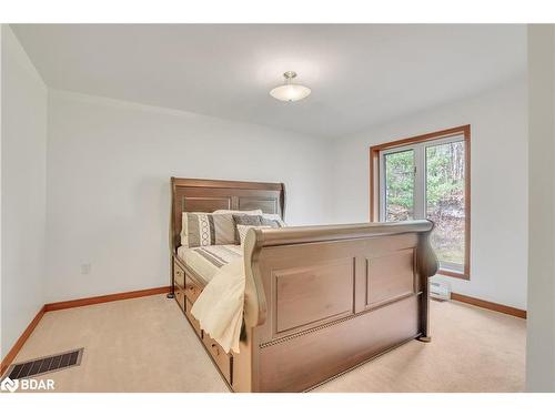 1183 Echo Lake Road, Baysville, ON - Indoor Photo Showing Bedroom