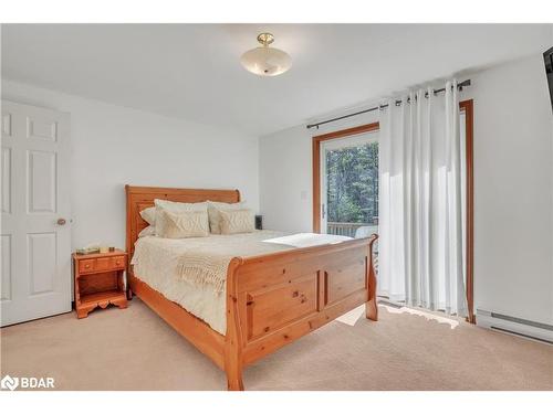 1183 Echo Lake Road, Baysville, ON - Indoor Photo Showing Bedroom