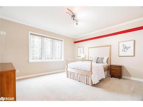 138 Knox Road E, Wasaga Beach, ON - Indoor Photo Showing Bedroom