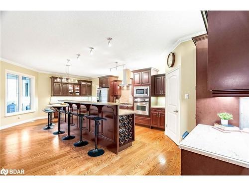 138 Knox Road E, Wasaga Beach, ON - Indoor Photo Showing Kitchen