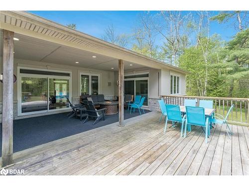 138 Knox Road E, Wasaga Beach, ON - Outdoor With Deck Patio Veranda With Exterior