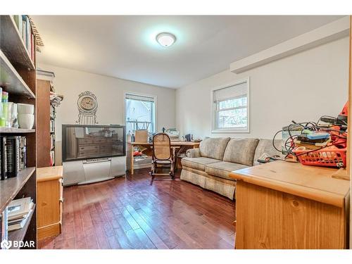 4 Clover Court, Kawartha Lakes, ON - Indoor Photo Showing Other Room