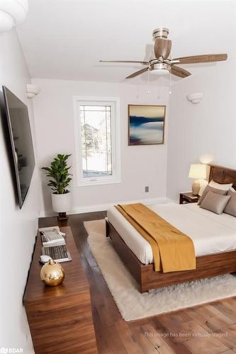 349 Fifth St E Street, Midland, ON - Indoor Photo Showing Bedroom