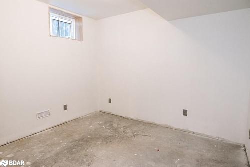 349 Fifth St E Street, Midland, ON - Indoor Photo Showing Other Room