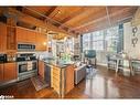 113-543 Timothy Street, Newmarket, ON  - Indoor Photo Showing Kitchen 