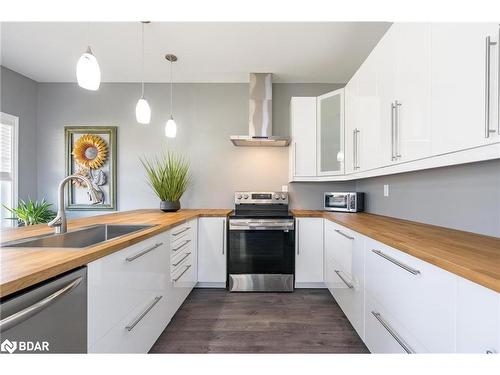 2834 Perry Avenue, Brechin, ON - Indoor Photo Showing Kitchen