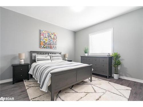 2834 Perry Avenue, Brechin, ON - Indoor Photo Showing Bedroom