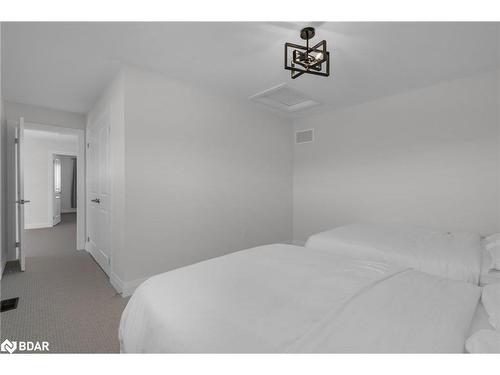 114 Sladden Court, Thornbury, ON - Indoor Photo Showing Bedroom