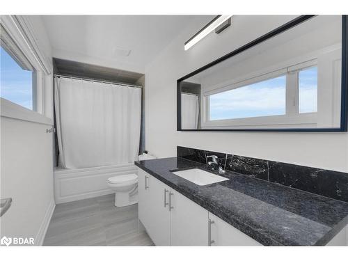 114 Sladden Court, Thornbury, ON - Indoor Photo Showing Bathroom