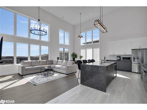 114 Sladden Court, Thornbury, ON - Indoor Photo Showing Living Room