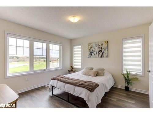 13 Sama Way, Wasaga Beach, ON - Indoor Photo Showing Bedroom