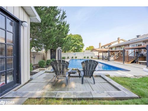 7 Howard Crescent, Barrie, ON - Outdoor With In Ground Pool