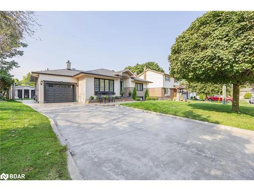 7 Howard Crescent, Barrie, ON - Outdoor With Facade