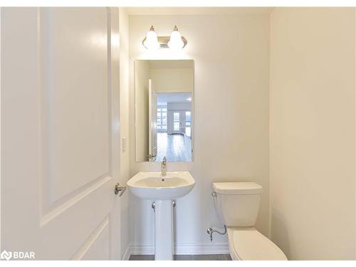 154 Elgin Street Street, Orillia, ON - Indoor Photo Showing Bathroom