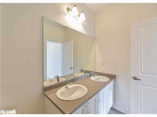 154 Elgin Street Street, Orillia, ON - Indoor Photo Showing Bathroom