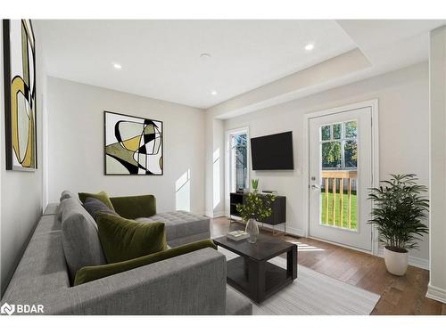 7 Shipley Avenue, Collingwood, ON - Indoor Photo Showing Living Room