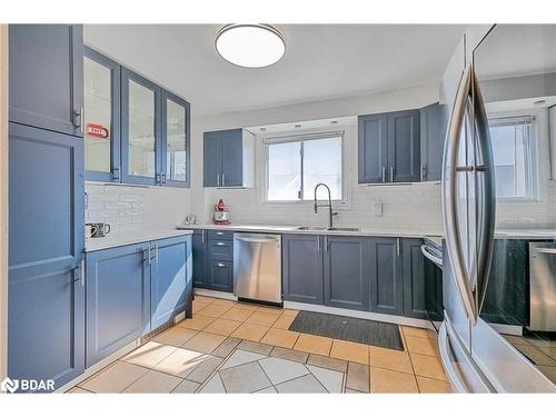 31-325 William Street, Shelburne, ON - Indoor Photo Showing Kitchen With Stainless Steel Kitchen With Double Sink With Upgraded Kitchen