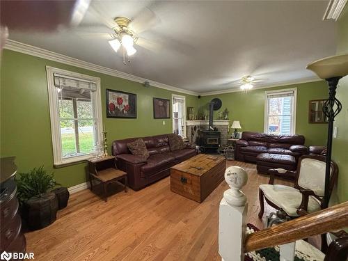 8384 6Th Line Line, Utopia, ON - Indoor Photo Showing Living Room