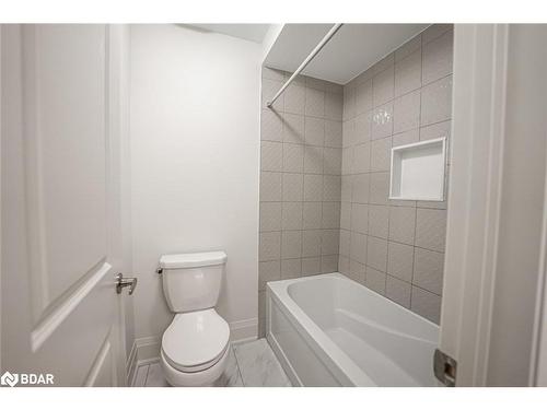 19 Amsterdam Drive, Barrie, ON - Indoor Photo Showing Bathroom