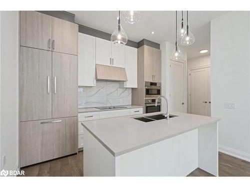 505-42 Mill Street, Georgetown, ON - Indoor Photo Showing Kitchen With Double Sink