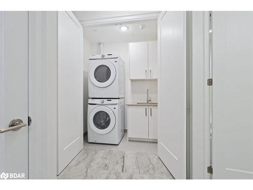 505-42 Mill Street, Georgetown, ON - Indoor Photo Showing Laundry Room