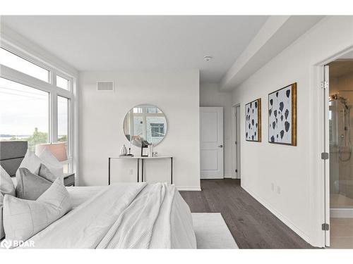 12 Wyn Wood Lane, Orillia, ON - Indoor Photo Showing Bedroom