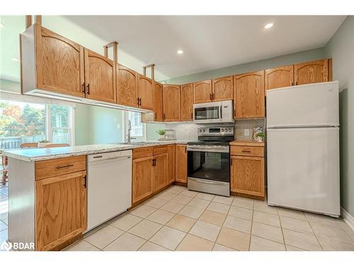 46 Patricia Avenue, Barrie, ON - Indoor Photo Showing Kitchen