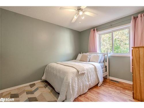 46 Patricia Avenue, Barrie, ON - Indoor Photo Showing Bedroom