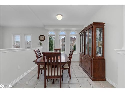 52 Pearl Street, Wasaga Beach, ON - Indoor Photo Showing Dining Room