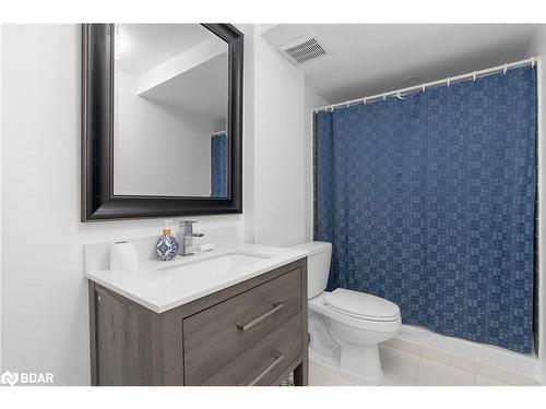 52 Pearl Street, Wasaga Beach, ON - Indoor Photo Showing Bathroom