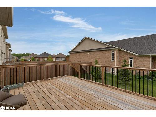 52 Pearl Street, Wasaga Beach, ON - Outdoor With Deck Patio Veranda With Exterior