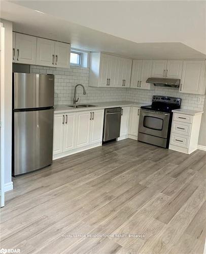 11 Michael Avenue, Hamilton, ON - Indoor Photo Showing Kitchen With Stainless Steel Kitchen