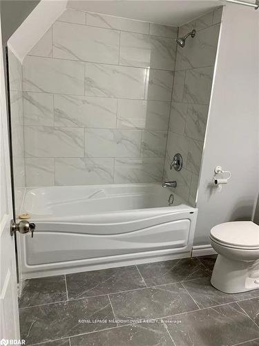 11 Michael Avenue, Hamilton, ON - Indoor Photo Showing Bathroom