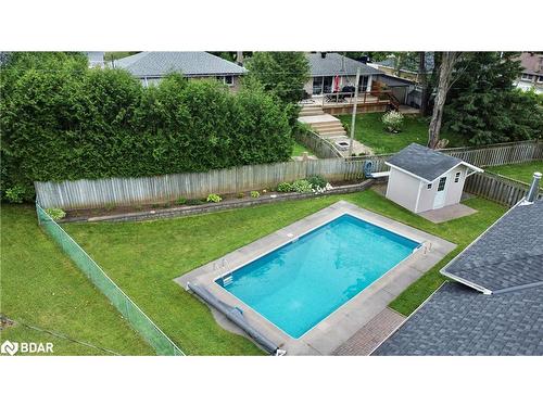 5 Creswick Court, Barrie, ON - Outdoor With In Ground Pool With Backyard