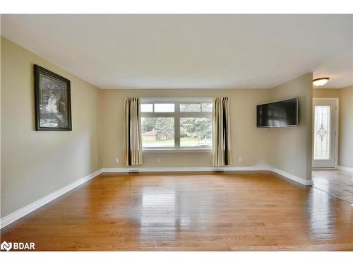 5 Creswick Court, Barrie, ON - Indoor Photo Showing Other Room