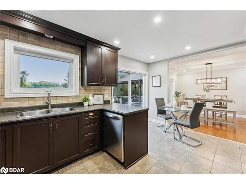 100 Pine Post Road, Keswick, ON - Indoor Photo Showing Kitchen With Double Sink