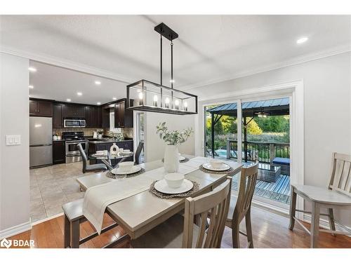 100 Pine Post Road, Keswick, ON - Indoor Photo Showing Dining Room