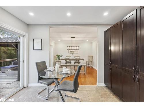 100 Pine Post Road, Keswick, ON - Indoor Photo Showing Dining Room