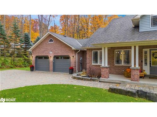 5 Northwood Court, Oro-Medonte, ON - Outdoor With Facade