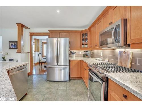 5 Northwood Court, Oro-Medonte, ON - Indoor Photo Showing Kitchen With Stainless Steel Kitchen