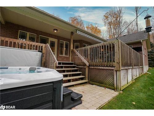 5 Northwood Court, Oro-Medonte, ON - Outdoor With Deck Patio Veranda With Exterior