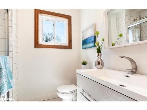 90 Edgewater Road, Wasaga Beach, ON - Indoor Photo Showing Bathroom