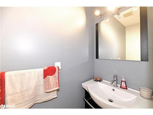 17 Via Romano Way, Brampton, ON - Indoor Photo Showing Bathroom