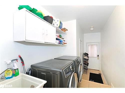 17 Via Romano Way, Brampton, ON - Indoor Photo Showing Laundry Room