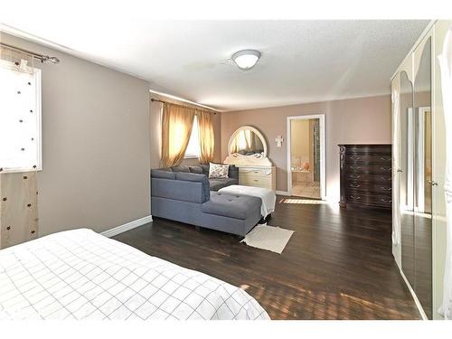 17 Via Romano Way, Brampton, ON - Indoor Photo Showing Bedroom